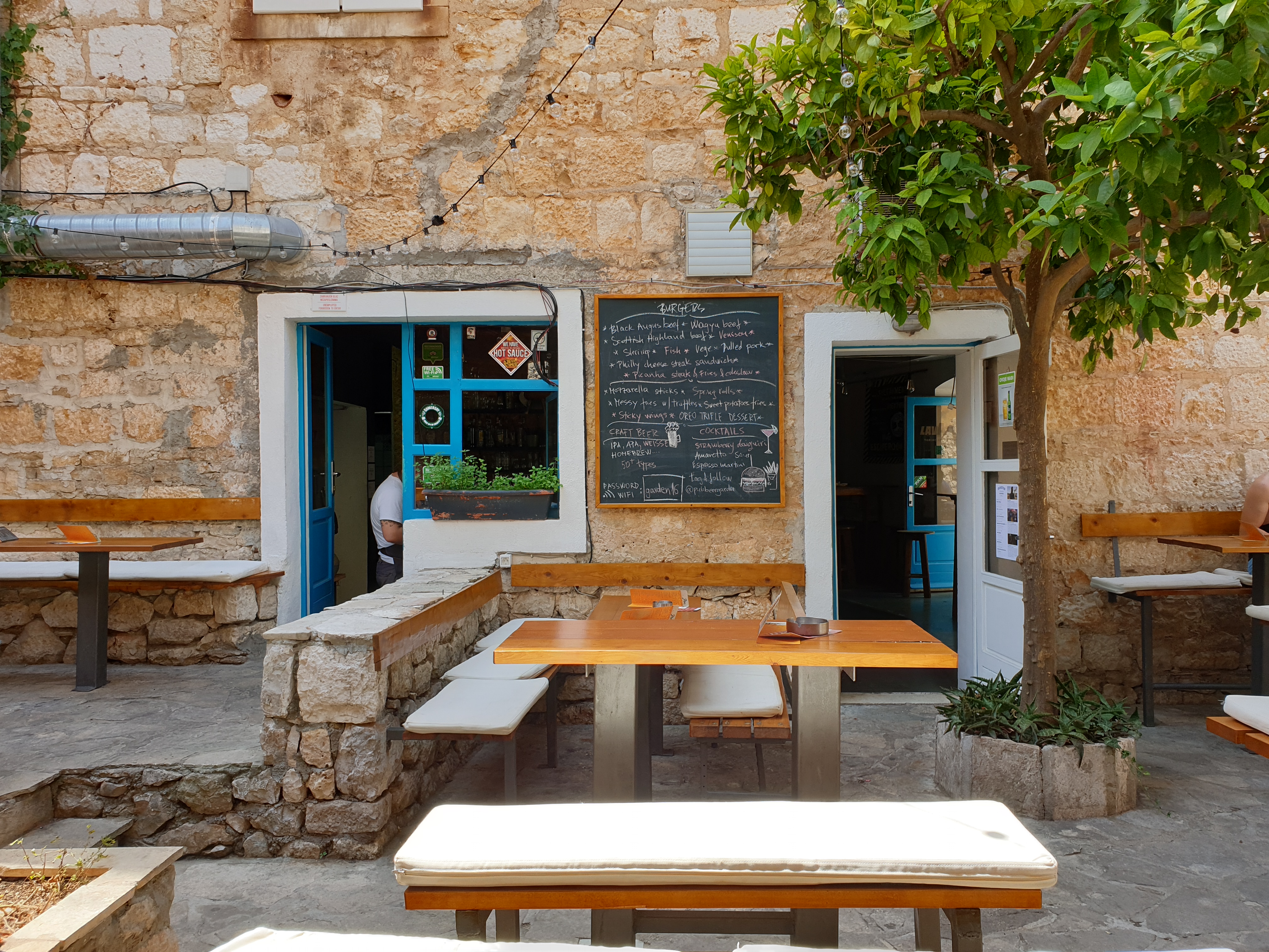 Pub Beer Garden in Supetar